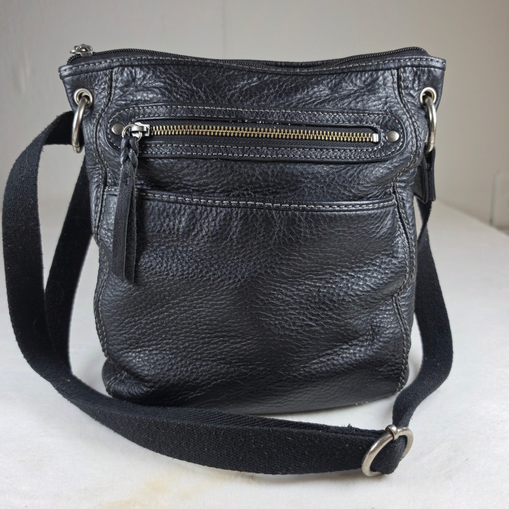 The Sak Black Pebbled Leather Crossbody Bag Silver Hardware Adjustable Strap